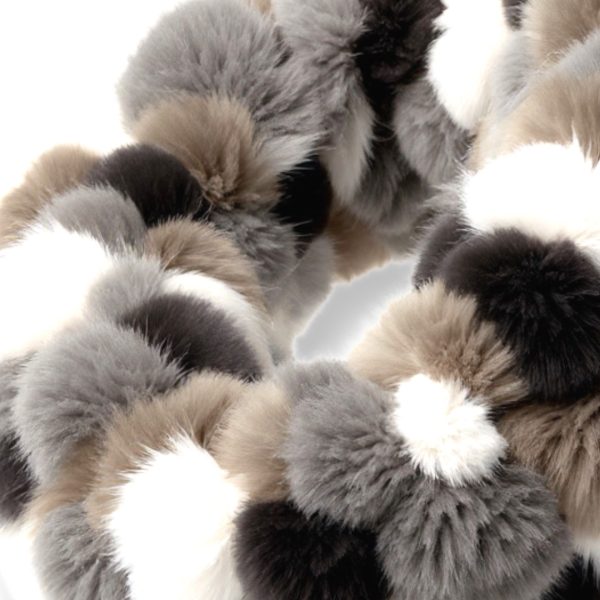 Marcus Adler New York | צעיף פונפונים פרווה מרקוס אדלר