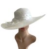August Hat | כובע לבן פפיון אוגוסט הט