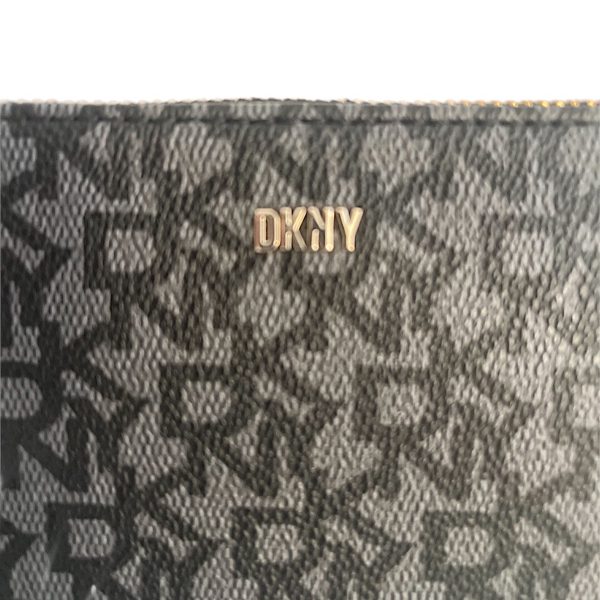 DKNY-Donna Karan | ארנק/קלאץ׳ לוגו אפור דונה קארן