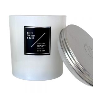 Housedeco-נר יוקרתי בכלי זכוכית מרווה וברוש לבן