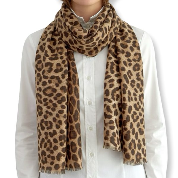 Vince Camuto | צעיף מנומר גדול וינס קמוטו