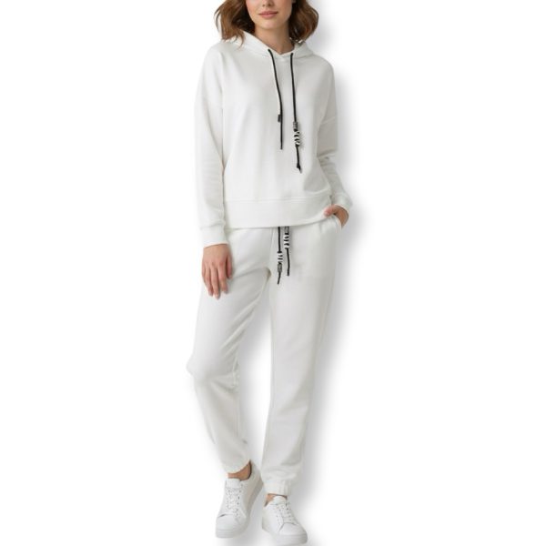 J-Clair | חליפת טרנינג אופנתית שני חלקים צבע לבן ג׳וקלייר