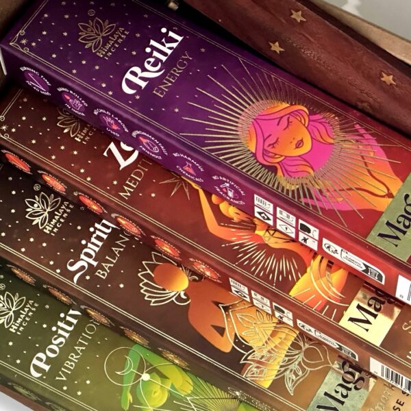 Incense | מארז 4 קטורות הימלאי פרימיום ״אנרגיית ריפוי ושלווה״ ומעמד קטורת