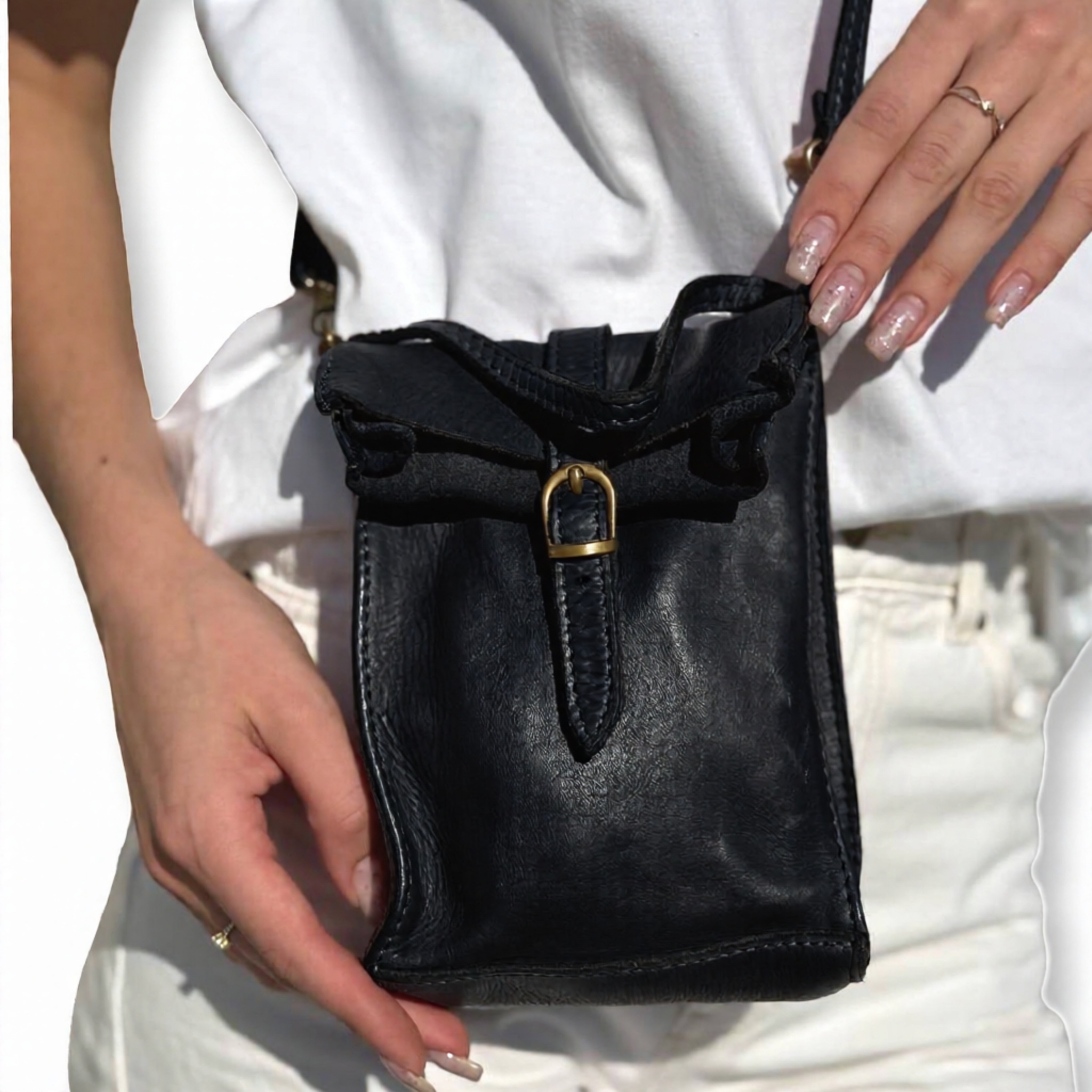 תיק צד מיני-וינטג מעור טבעי עם אבזם צבע שחור ליאלב – תמונה 2