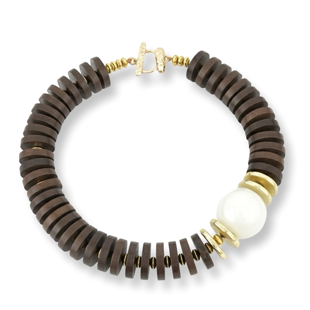 Charm -שרשרת עץ ופנינה נואר קלאסיק צבע חום צ'ארם