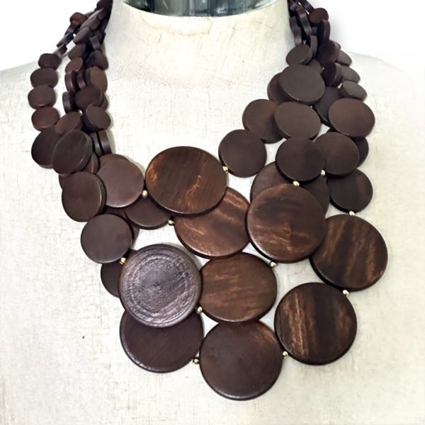 Charm -שרשרת מעגלי עץ צבע חום צ'ארם