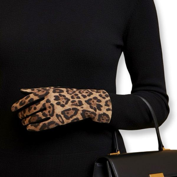 S&J | כפפות מגע יוקרתיות בהדפס נמר 'גלאם' כפתורים סי אנד ג׳י