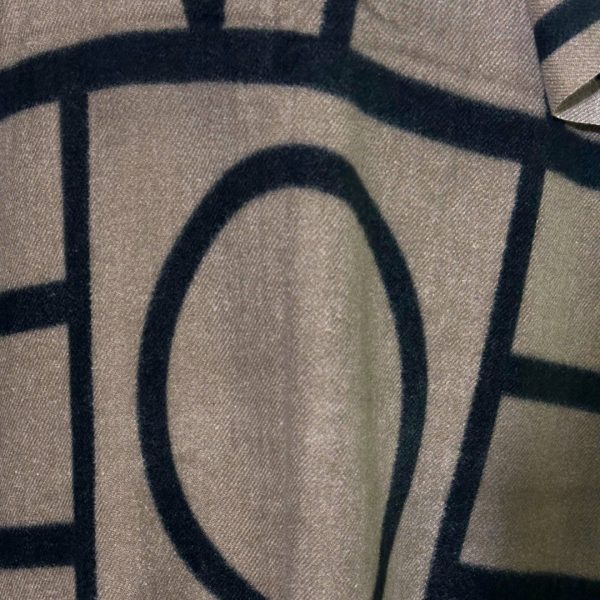 Luna-Chiara | צעיף-שאל גדול יוקרתי צבע טאופ שחור לונה קיארה