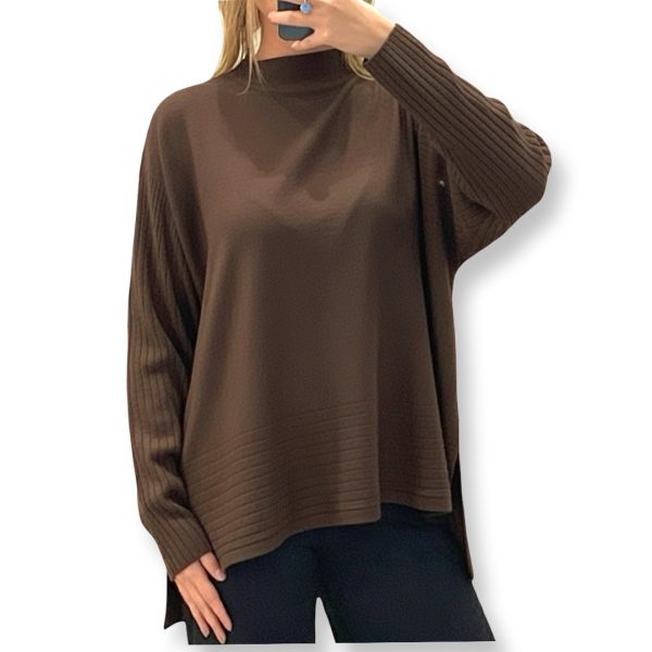 J-Clair | סריג אוברסייז אופנתי גימור אסימטרי צבע חום ג׳וקלייר