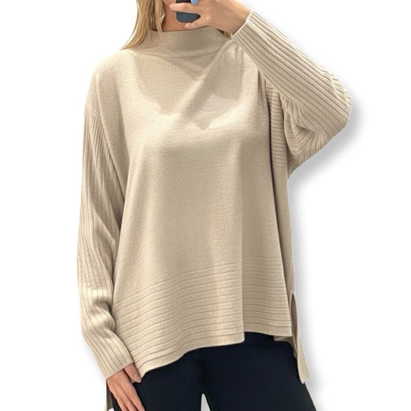 J-Clair | סריג אוברסייז אופנתי גימור אסימטרי צבע בז׳ ג׳וקלייר