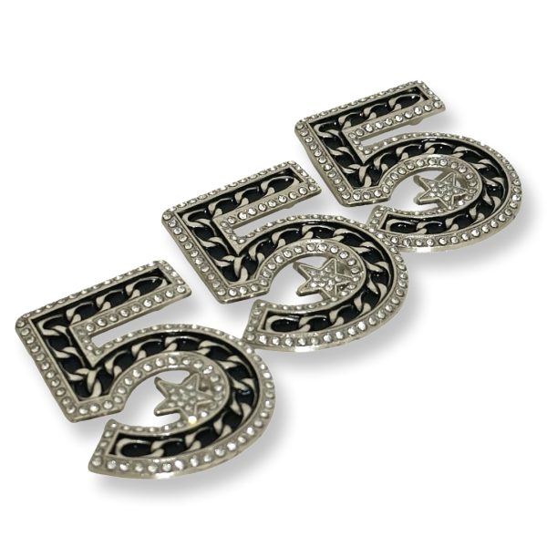 Charm -סיכת אמירה "5" בגימור כסף ושחור צ'ארם