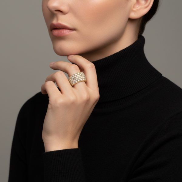 Joyas -טבעת רחבה רויאל גלאם משובץ קריסטלים צבע זהב ג'ויה