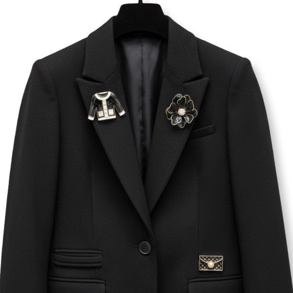 Charm -סט 3 סיכות 'שיק פריזאי' צבע שחור- ז'קט תיק ומגנוליה צ'ארם