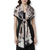 Vince Camuto | צעיף גדול יוקרתי פריחה לילית וינס קמוטו
