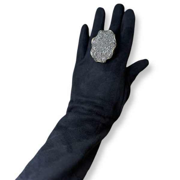 Joyas -טבעת סטייטמנט אמורפית משובצת קריסטלים צבע כסף ג'ויה