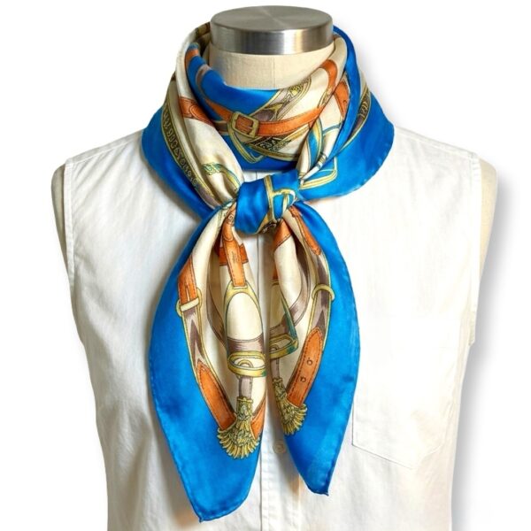 Ronari Scarf | צעיף משי גדול קלאסי ורסטילית